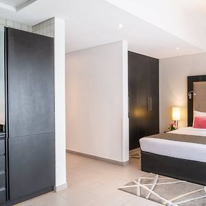 Estudio Executive con Cama King